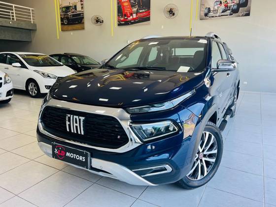 FIAT TORO 2.0 16V TURBO DIESEL RANCH 4WD AT9 FIAT TORO 2.0 16V TURBO DIESEL RANCH 4WD AT9